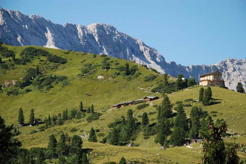 Das bekannte Schachenschloss im Wettersteingebirge