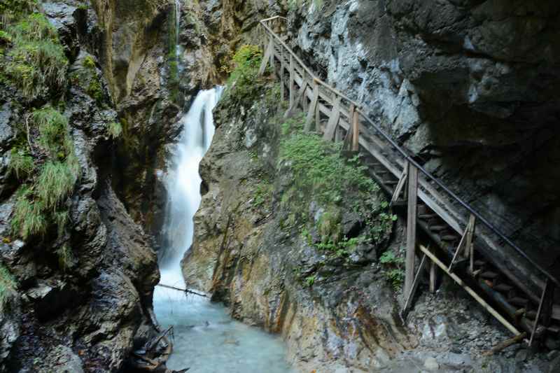 München Venedig wandern: Und in Folge auf dem Weg ins Inntal auch durch die wunderbare Wolfsklamm im Karwendel