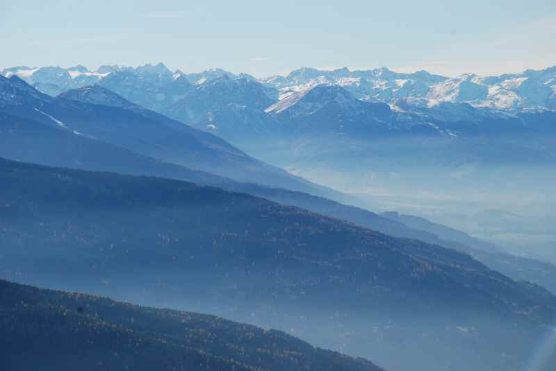 Die Naunzalm Wanderung in den Tuxer Alpen - Traumblick bis in die Stubaier