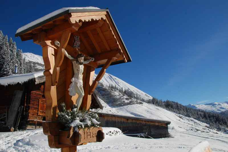 Zur Naunzalm schneeschuhwandern am Kellerjoch, Tirol