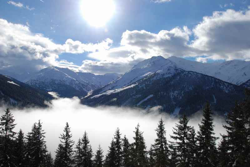 Unten die Wolken, oben die Sonne - eine tolle Schneeschuhwanderung in Weerberg