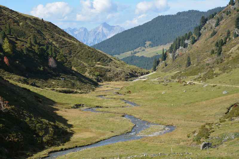 Von Innerst ins schöne Nurpenstal wandern, ruhiges Seitental des Inntal