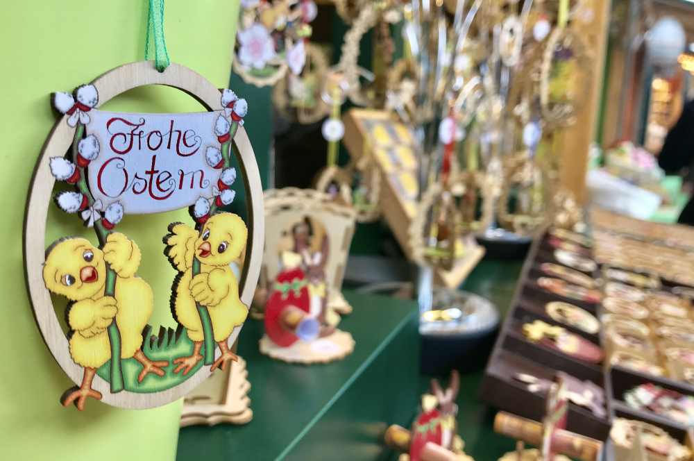 Osterurlaub Karwendel: Über den Ostermarkt am Karwendelgebirge bummeln und Ostergeschenke kaufen