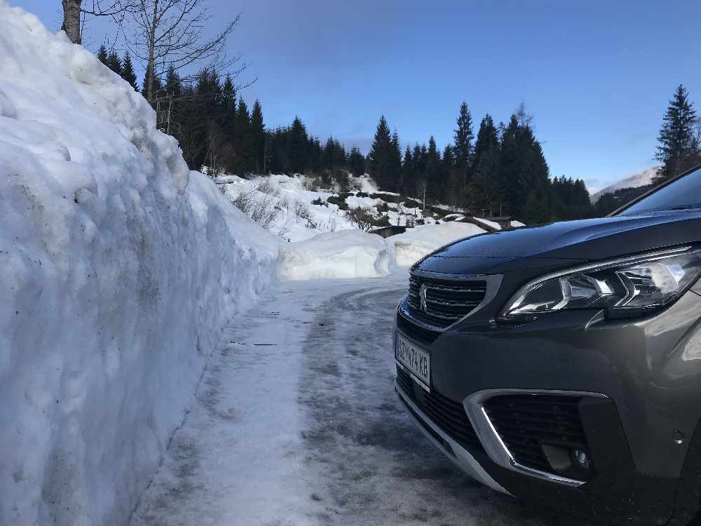 Der "Falkenmoosalm" Parkplatz in Achenkirch - parken für die Touren zum Juifen und die Hochplatte 