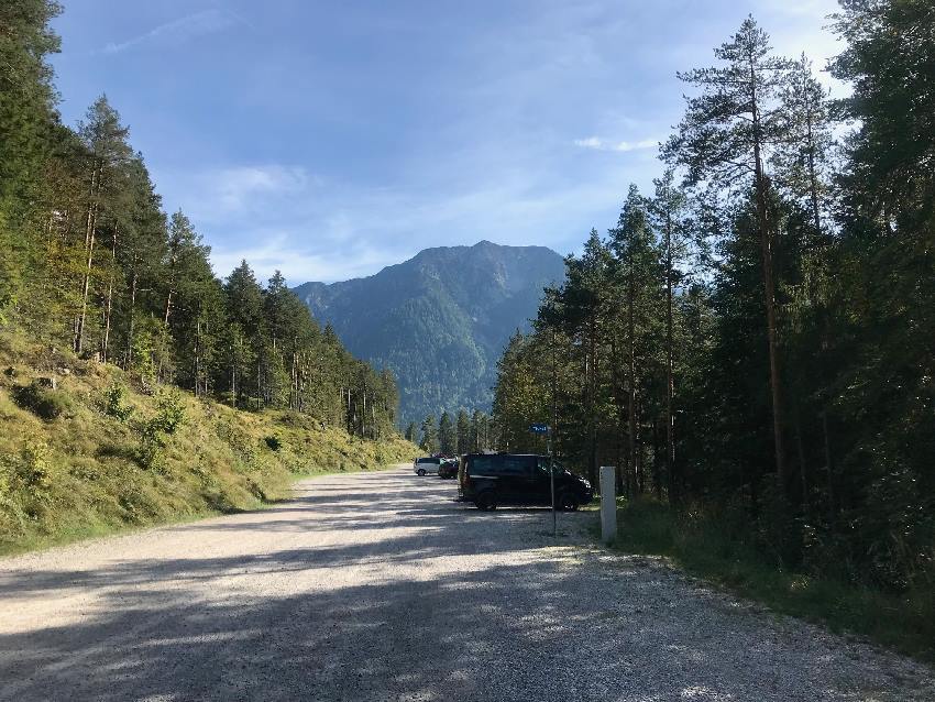 So groß ist der Achensee Parkplatz - und du siehst hier nur einen Teil der Fläche