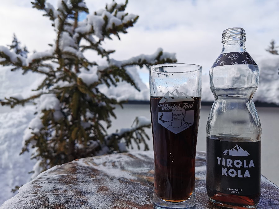 Auf ein Tirola Kola zum Rodel Toni am Kellerjoch