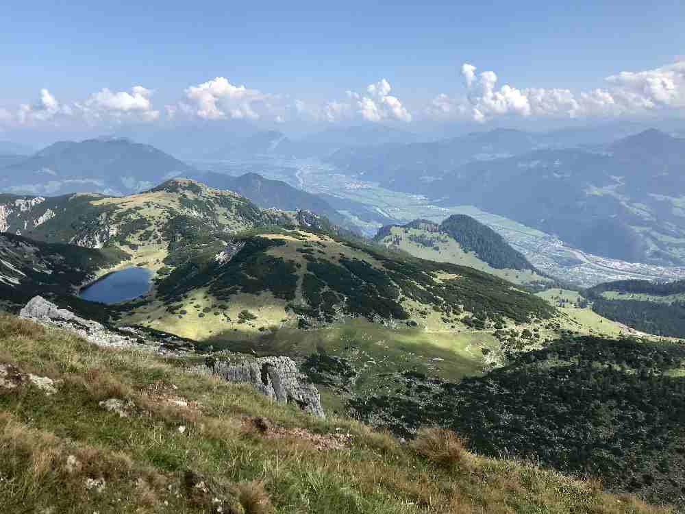 Der Blick oberhalb vom Schafsteig auf den Zireiner See