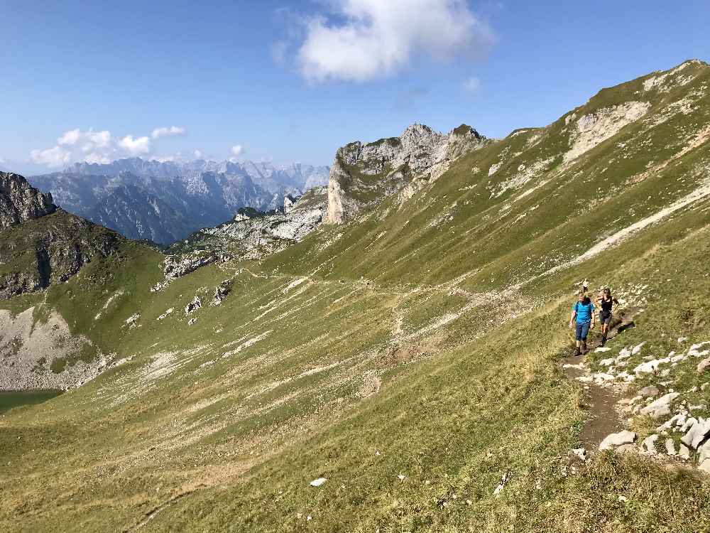 Und das ist der Aufstieg auf die Rofanspitze - hinten das Karwendel!