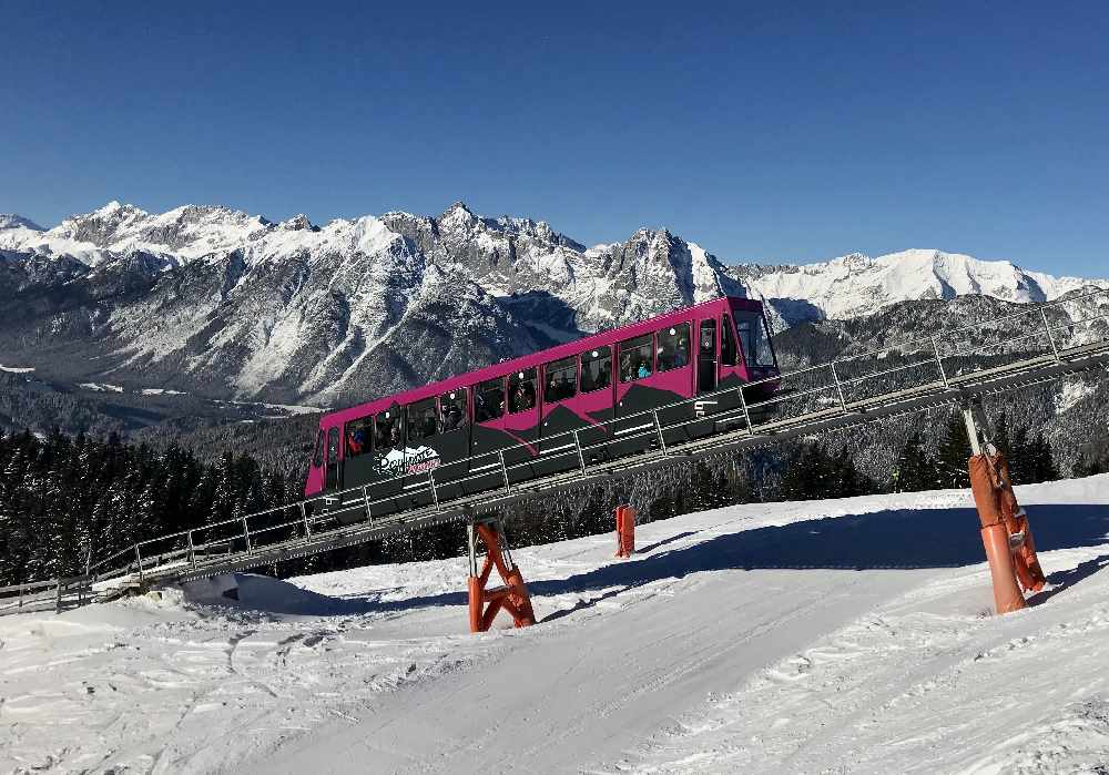 Das ist die Standseilbahn von Seefeld auf die Rosshütte ins Skigebiet