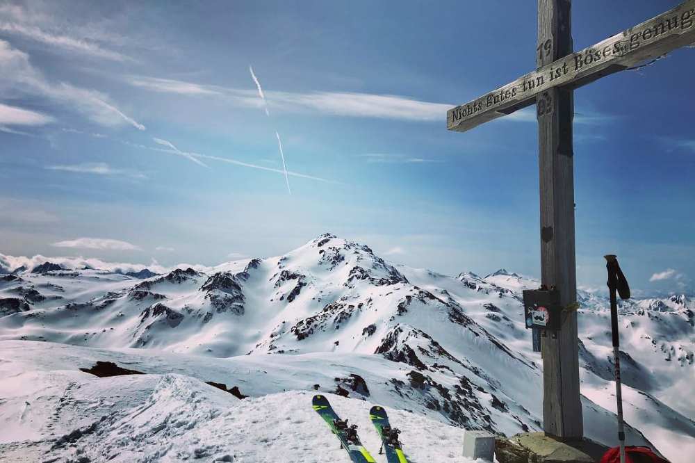 Einer meiner schönsten Gipfel für eine Skitour in Tirol: Der Roßkogel oder Roßkopf in de Tuxer Alpen