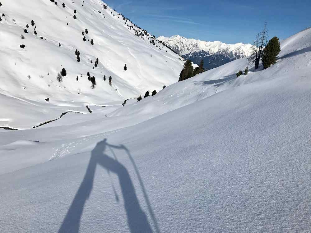 Aufstieg aus dem Nurpenstal mit Blick zum Karwendel