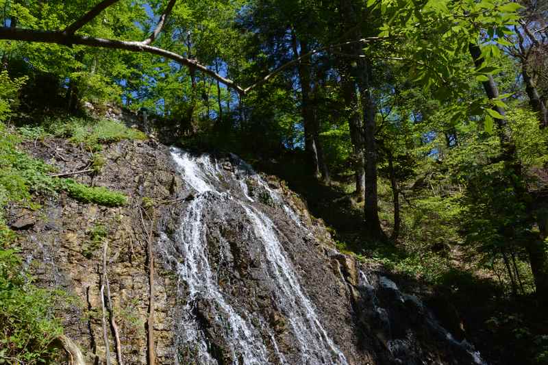 Der erste Wasserfall beim Rottachfall am Tegernsee in Enterrottach