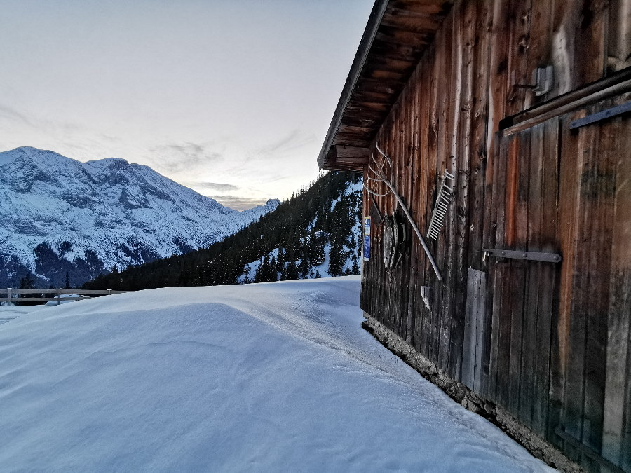 Die Schneewanderung: Mehrtägige Hüttentour im Winter