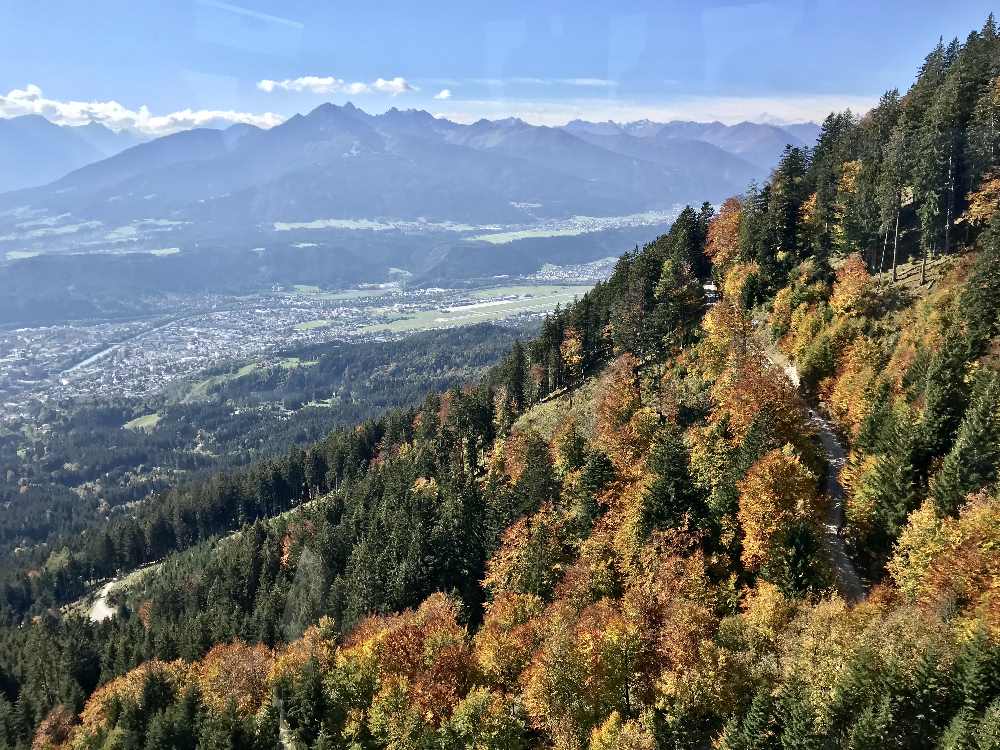 Das ist der Blick aus der Gondel der Seegrubenbahn - Wahnsinn!