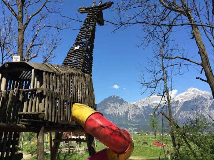 Badesee Zillertal und Spielplatz Zillertal - der Schlitter See bietet beides! Daher sehr beliebt. 