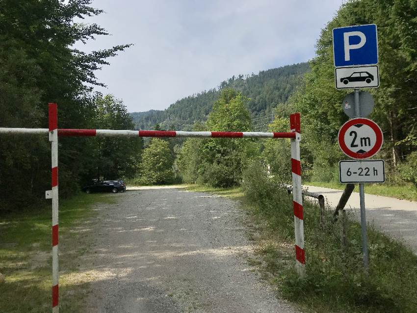 Das ist der Parkplatz für deine Simetsberg Wanderung am Walchensee