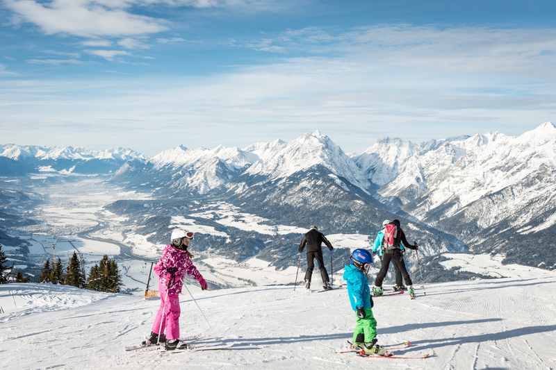 Skifahren am Kellerjoch mit Kindern - das ist der Ausblick auf das Karwendel, schön oder?