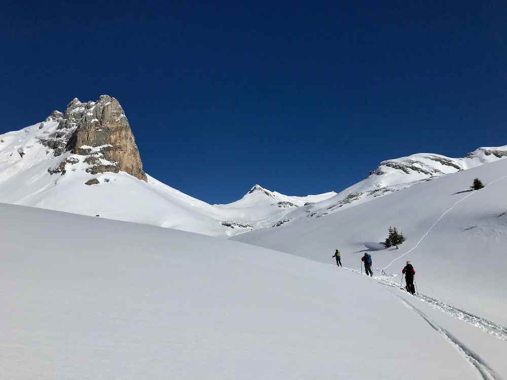 Wintertraum im Rofan - mit Tourenski oder Schneeschuhen rund um die Erfurter Hütte