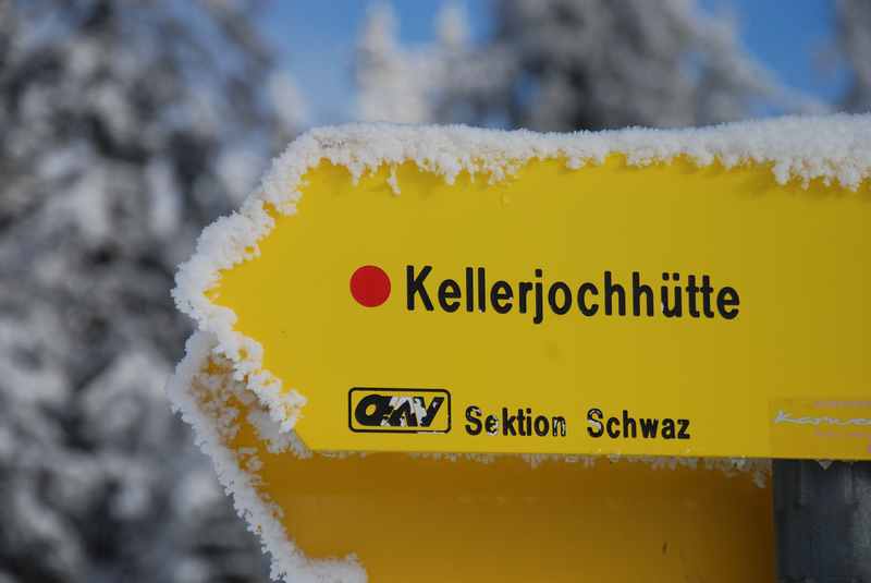 Stimmungsvoll - mit dem frischen Schnee bei der Skitour am Kellerjoch in Tirol