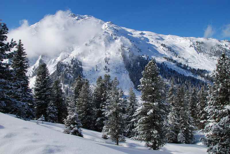 Wunderschöne Skitouren auf der Weidener Hütte in den Tuxer Alpen