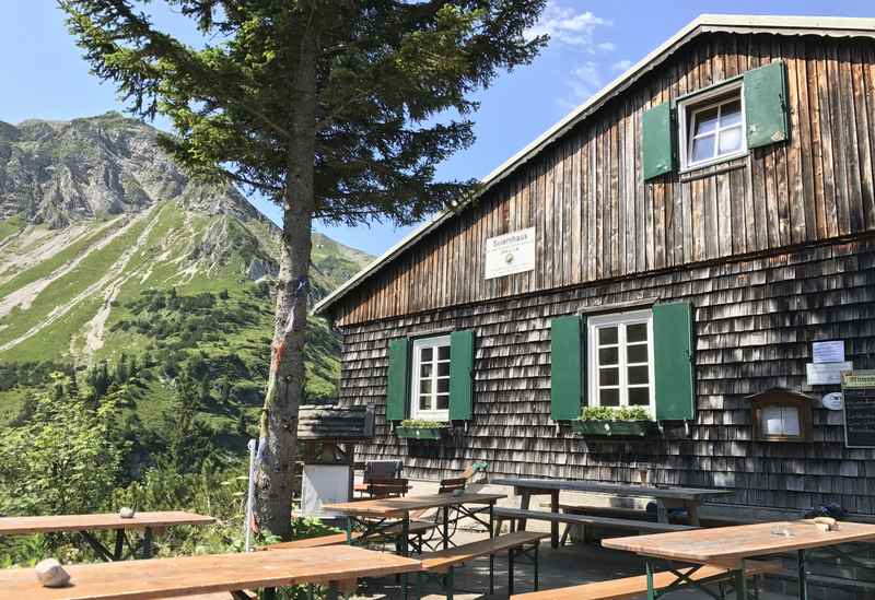 Zwischenziel oder endgültiges Wanderziel für heute? Das Soiernhaus im Karwendel