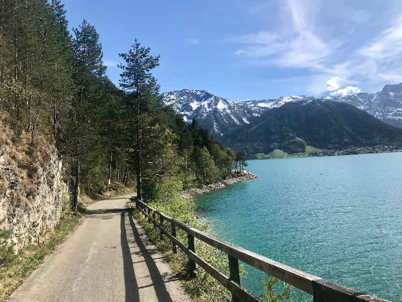  Der Achensee Rundweg - der schönste Weg zum Achensee spazieren zwischen Eben und Achenkirch. 