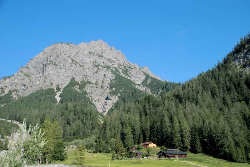 Alpine running zur Stallenalm, wunderschöne Alm im Karwendelgebirge