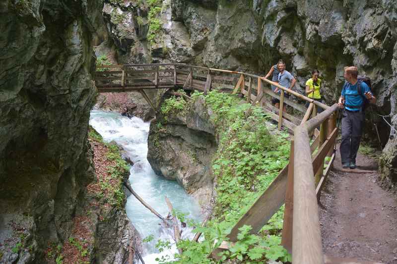 Auch das ist Stans Tirol:  Durch die Wolfsklamm wandern im Karwendel 