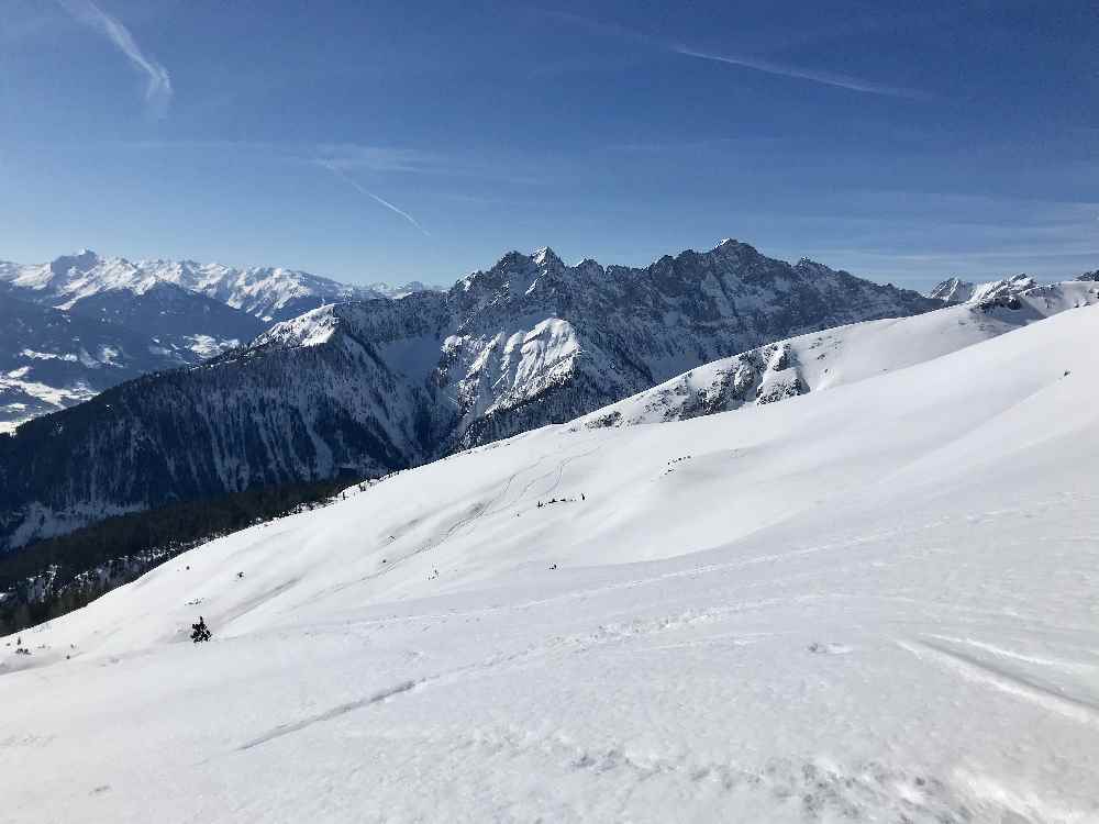 Firnabfahrt am Stanser Joch in Richtung Stans, Inntal