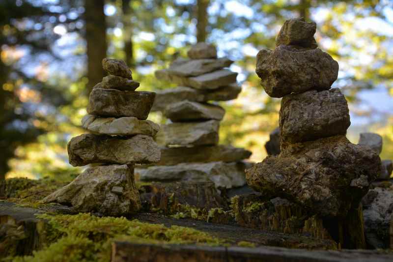 Die Steinmännchen am Feilalm Wanderweg, schön anzuschauen