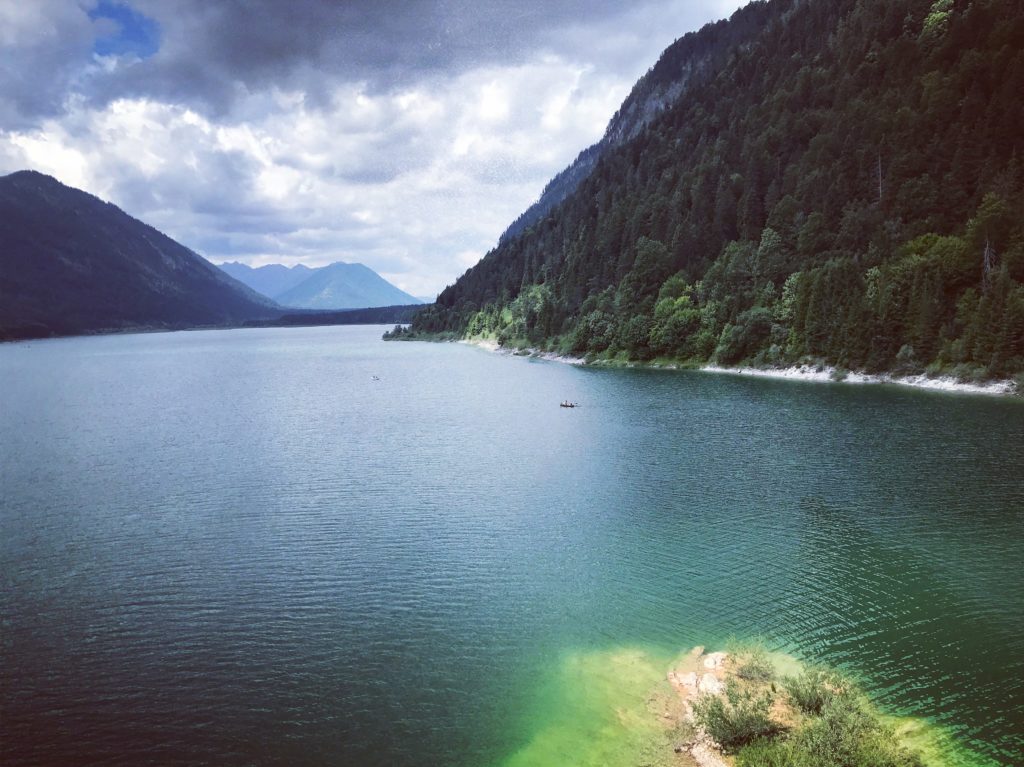 Am Sylvensteinsee wandern in Lenggries