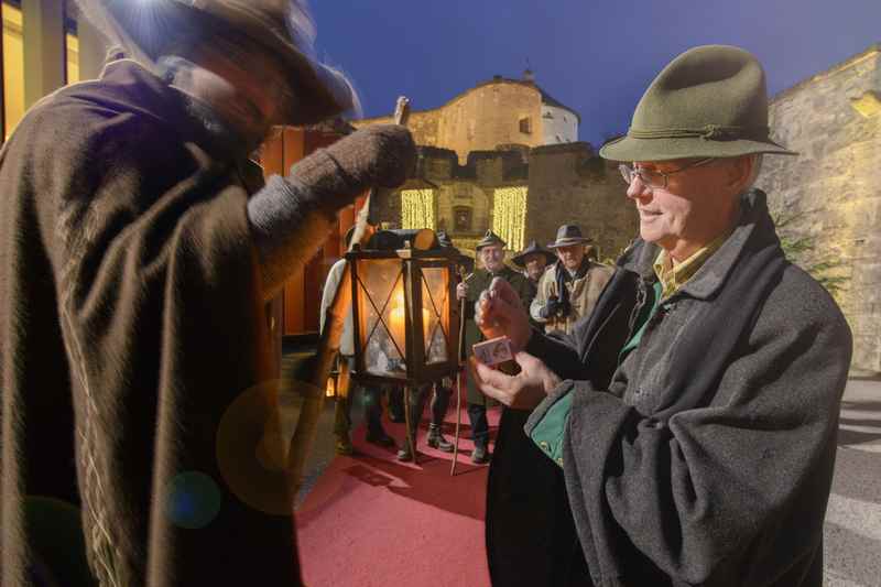 Beliebter Weihnachtsmarkt in Tirol mit Brauchtum: Die Anklöpfler kommen zum Weihnachtszauber, Foto: Advent in Tirol