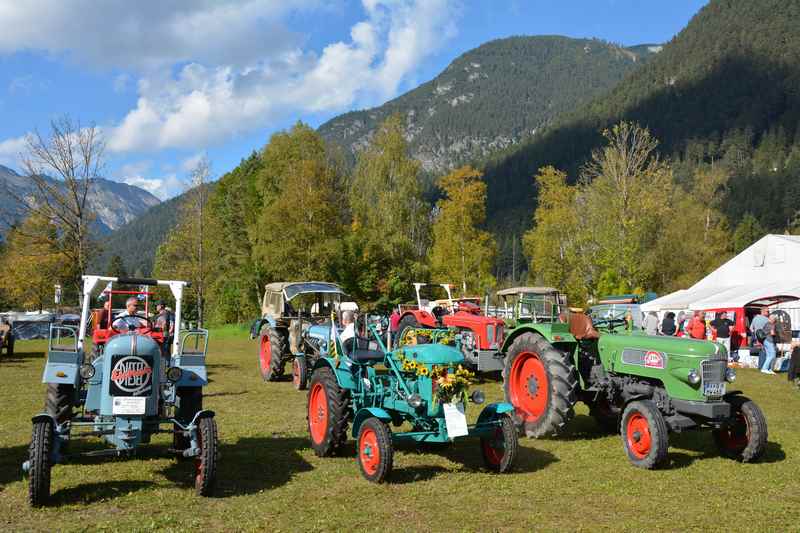 Das jährliche Traktortreffen am Achensee: Im Oktober ins Karwendel