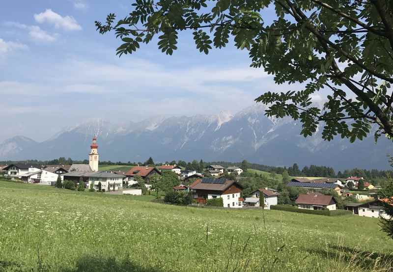 In Tulfes starten wir hinauf auf den Glungezer zum Ausflug mit den Kindern