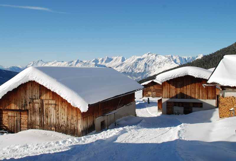 Das Almdorf der Nonsalm - in den Tuxer Alpen schneeschuhwandern, wunderbarer Ausblick ins Karwendel