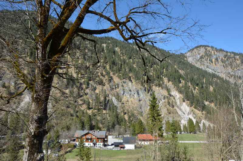 In Vorderriß wandern zum Rißsattel und auf den Spitzberg.