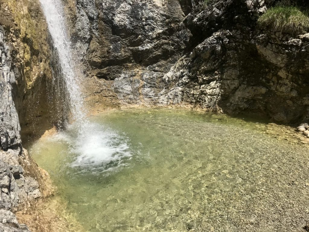 Wallgau Bayern: Die Gumpen und Wasserfälle rund um die Finzbachklamm