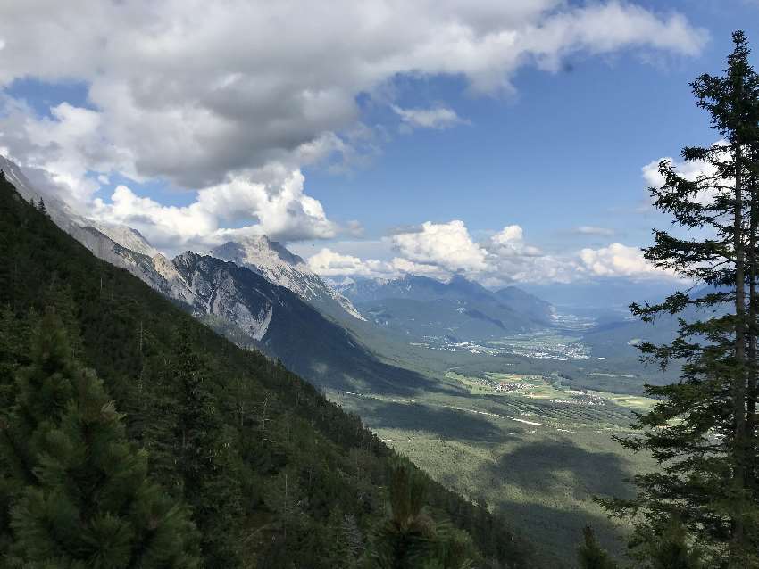 Und so ist der Ausblick über das Inntal nach Innsbruck