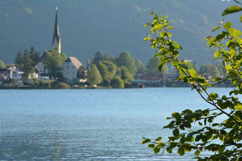 Die aktuelle Wassertemperatur am Tegernsee - wie warm wird das Wasser im Tegernsee?