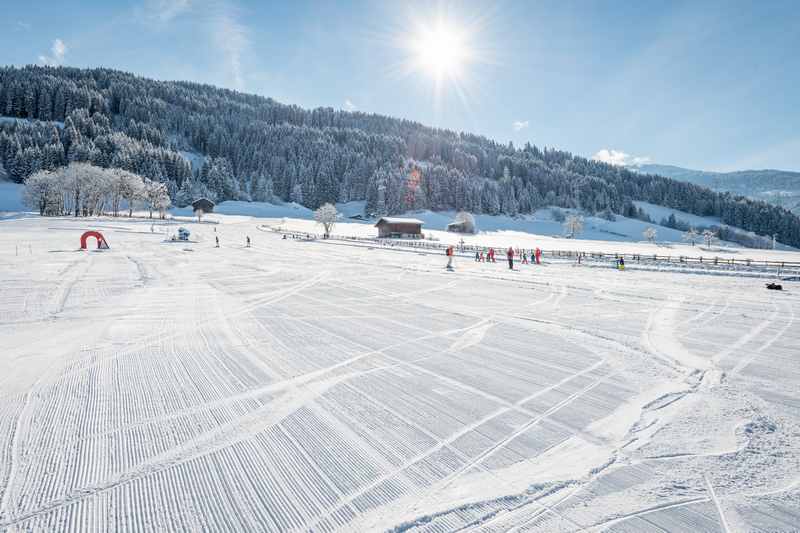 Die breite Skiweise beim Schwannerlift, dem Skigebiet im Ort Weerberg