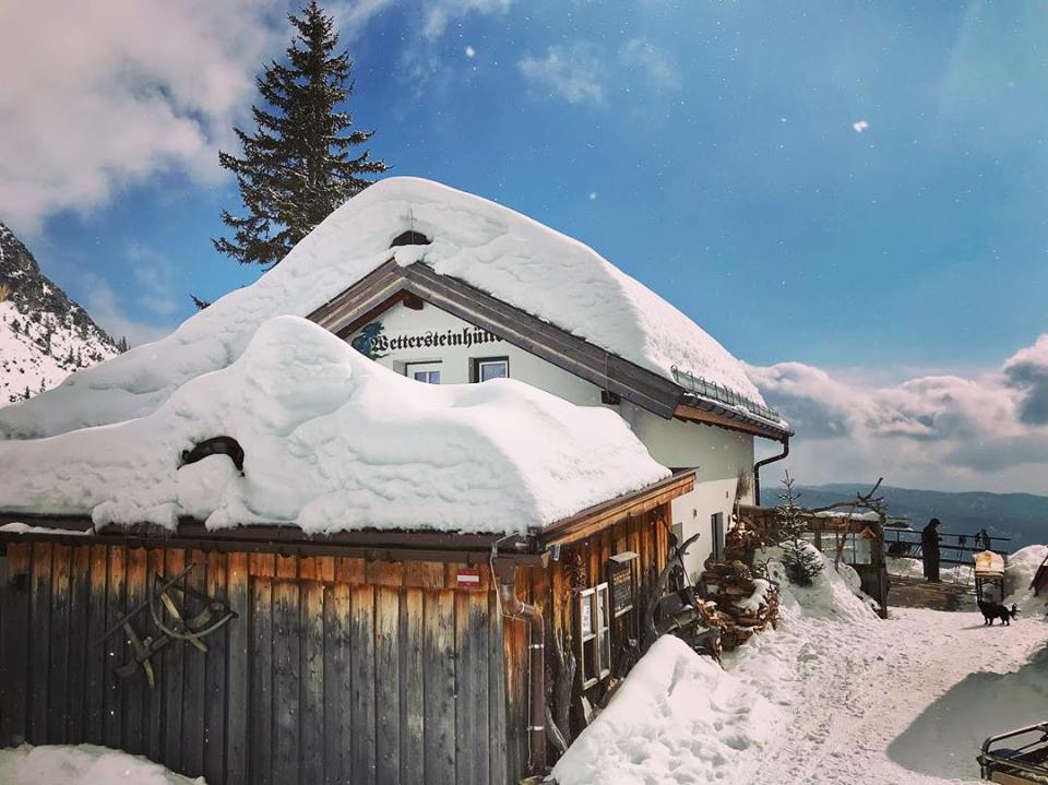 Schneesicher rodeln in Leutasch - mit Einkehr auf der Wettersteinhütte