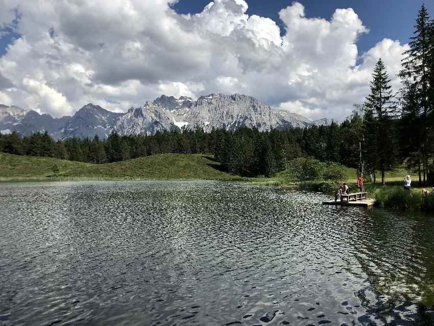 Sieht aus wie in Norwegen: Der idyllische Wildensee, oberhalb von Mittenwald