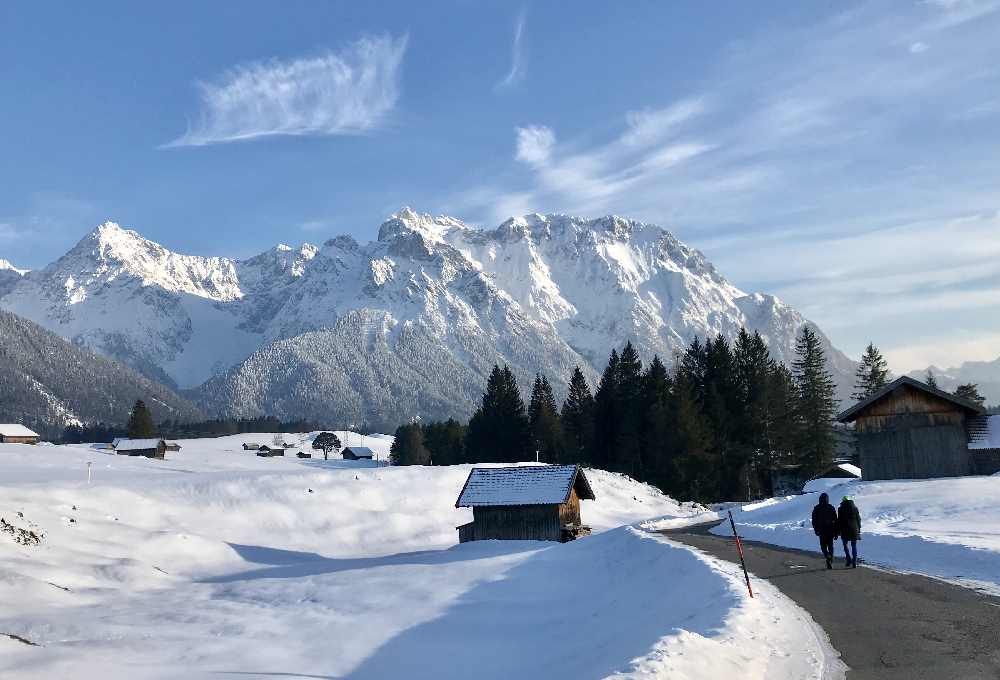 Für mich magisch: Die verschneite Landschaft mit dem Karwendelgebirge in der Alpenwelt Karwendel