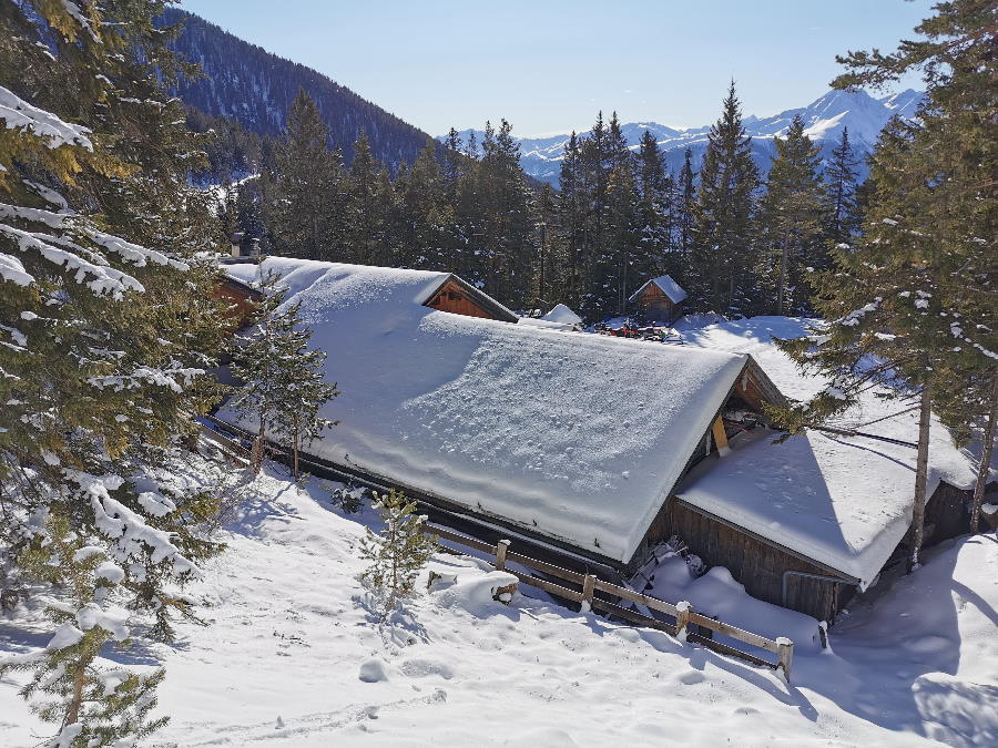 Hütten Winter - Hier findest du unsere Hüttenöffnungszeiten im Winter für schöne Wintertouren im Schnee 