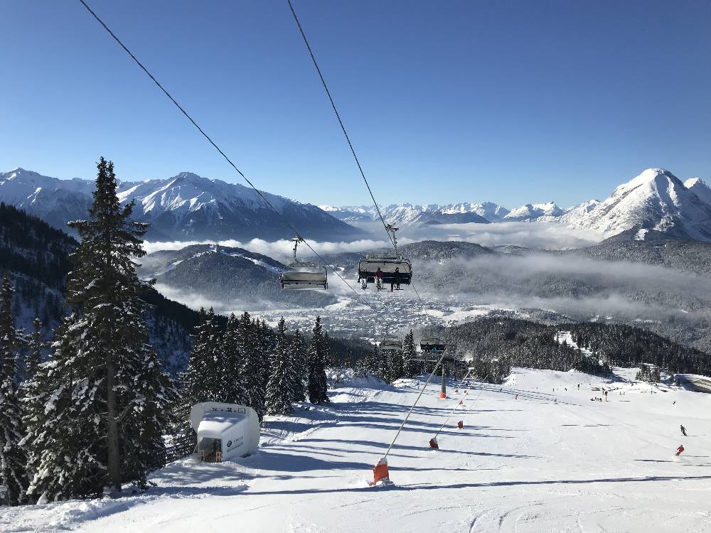 Skifahren im Karwendel - im Skigebiet Rosshütte