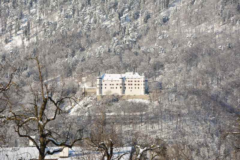 Beim Rückweg gibt es einen tollen Blick auf das Schloss Tratzberg im Karwendel 