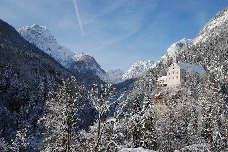 Stans in Tirol winterwandern nach St. Georgenberg im Karwendel