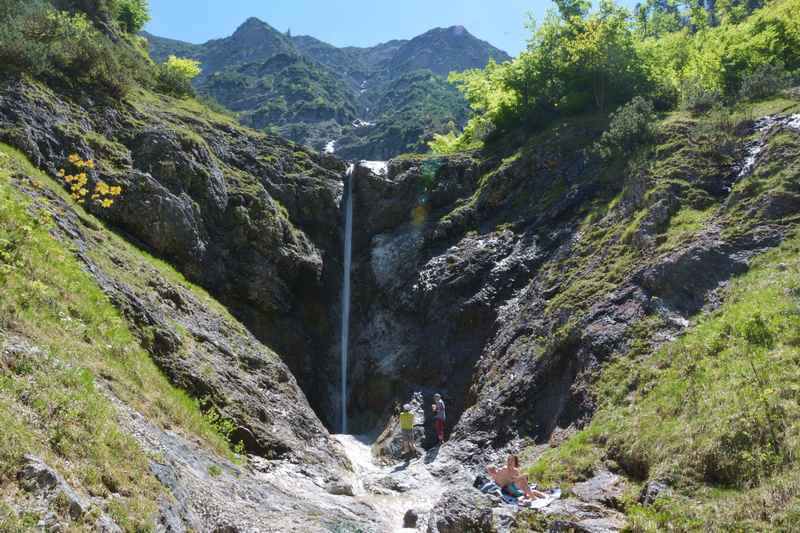 Tegernsee wandern: Der große Wasserfall in der kleinen Wolfsschlucht