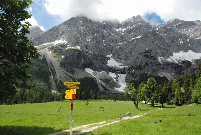 Adlerweg Karwendelhaus wandern - im Herzen des Karwendelgebirge