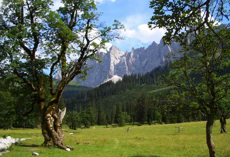 Schöne Bike & Hike Tour im Karwendel: Von Hinteriß zum kleinen Ahornboden